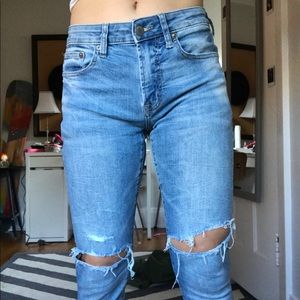 American Eagle Stretchy Skinny Jeans!